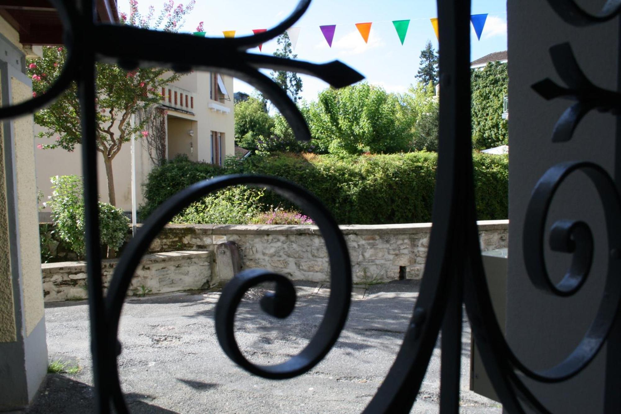 Appartement Le Nid Du Saleys - 70 M2 Centre Ville De Salies-de-Béarn Εξωτερικό φωτογραφία